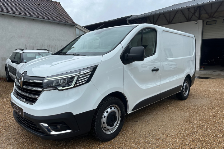 RENAULT TRAFIC FOURGON