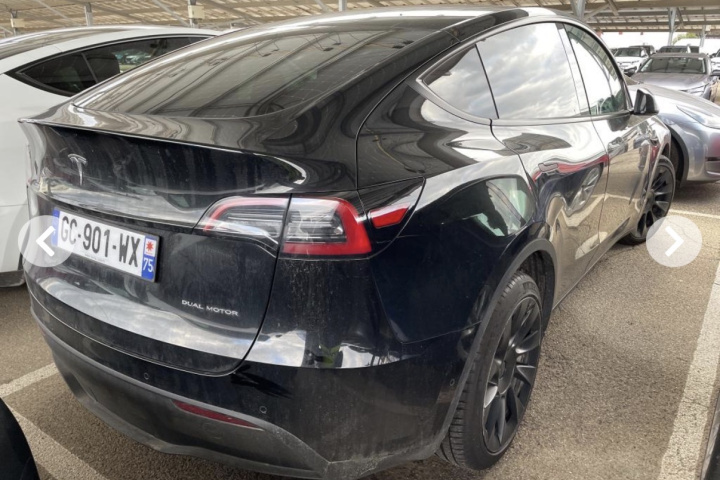 TESLA MODEL Y