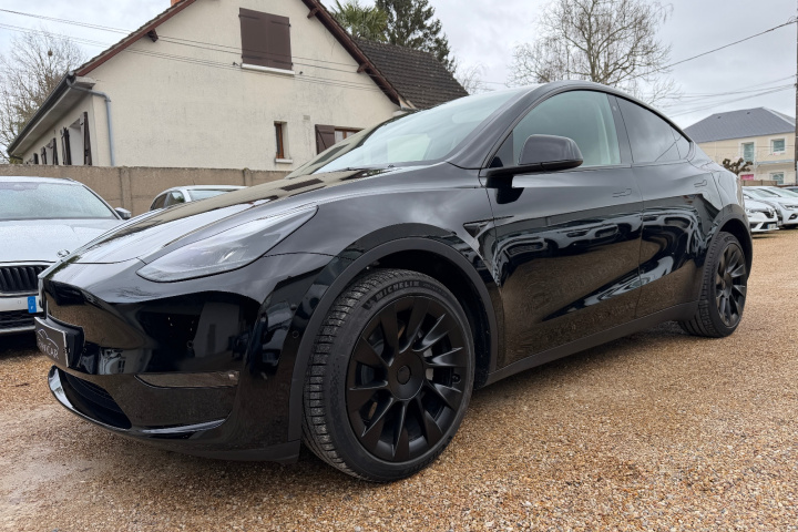 TESLA MODEL Y