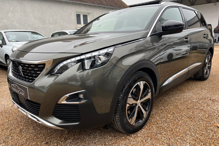 PEUGEOT 5008