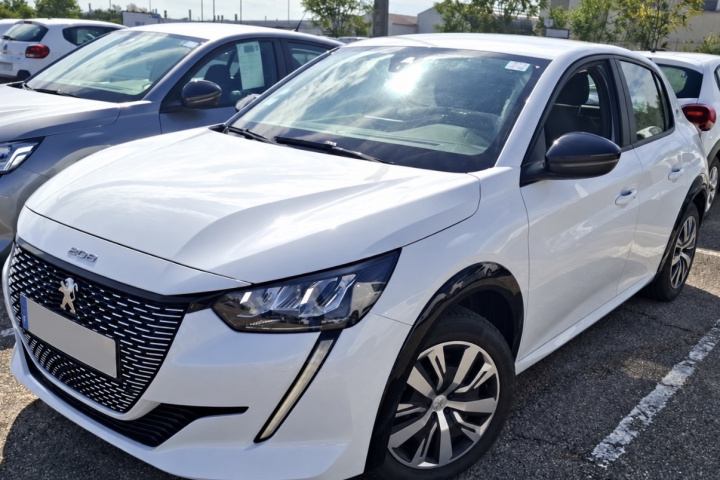PEUGEOT 208 BUSINESS R